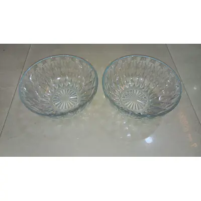 9'' Transparent Glass Salad Bowl primary image